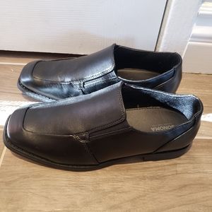 Sonoma Boys Dress Shoes size 6